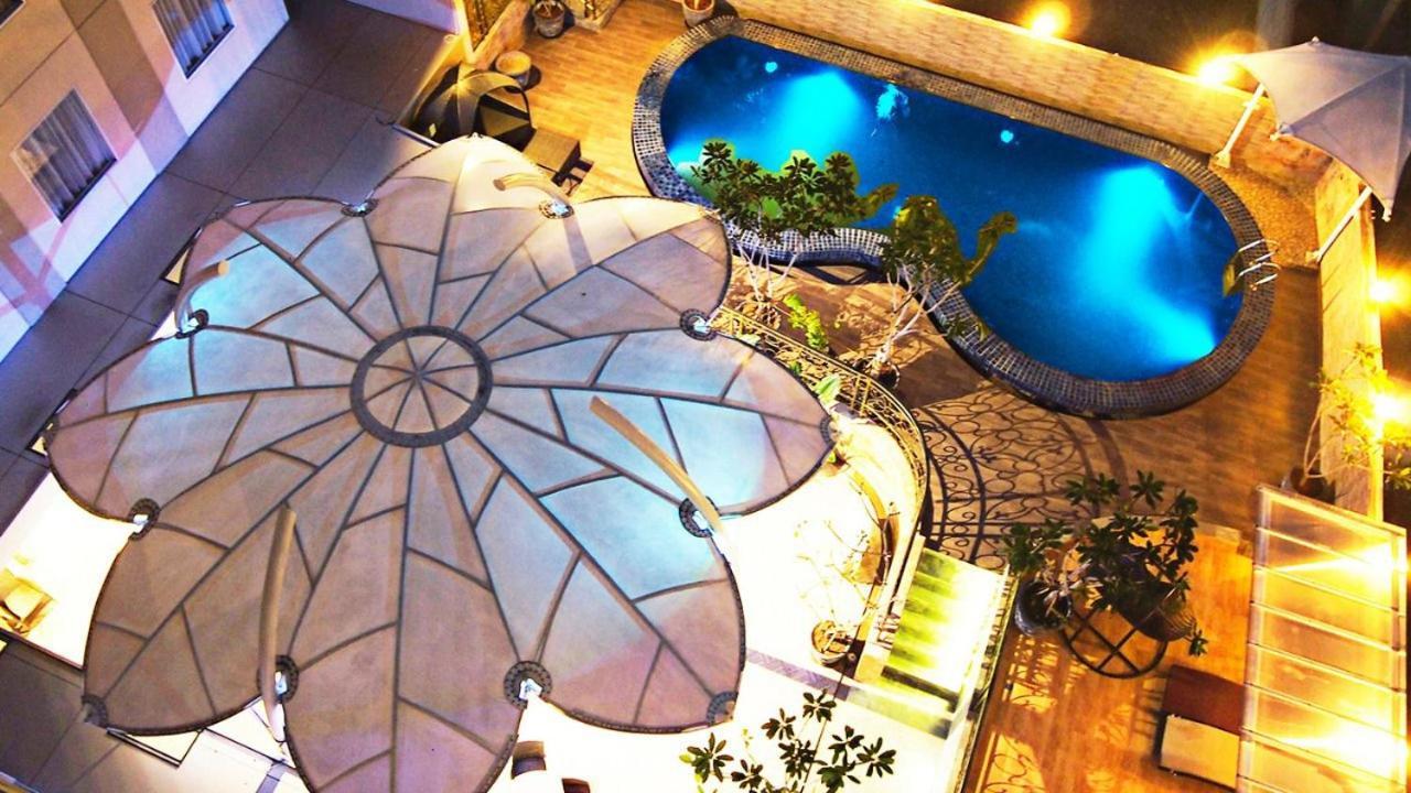 Sapphire Sky Hotel & Conference Serpong Zewnętrze zdjęcie
