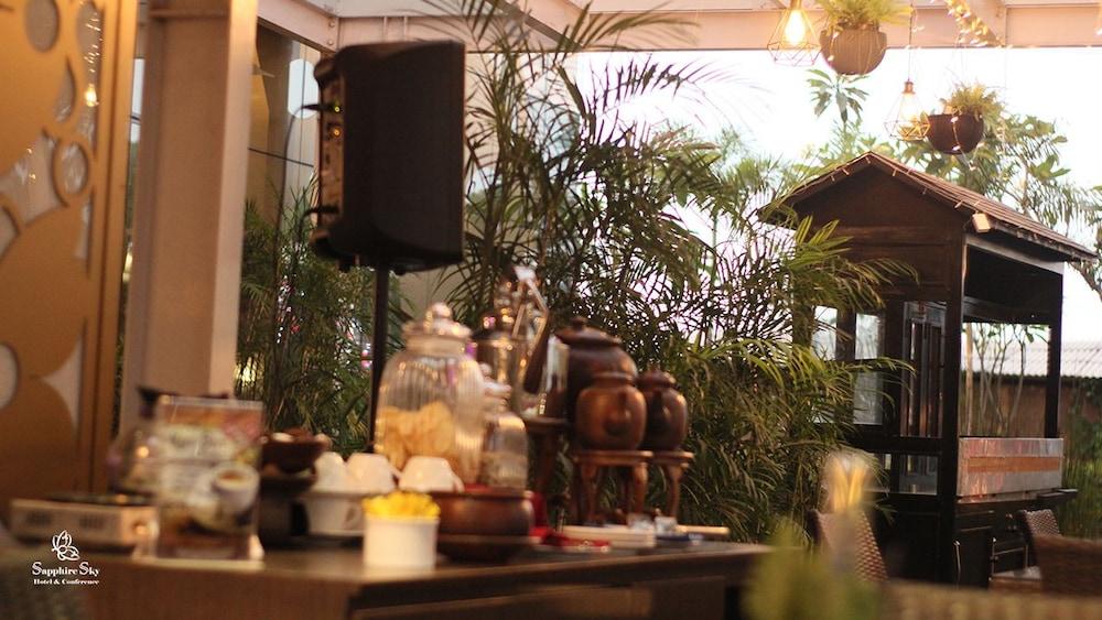 Sapphire Sky Hotel & Conference Serpong Zewnętrze zdjęcie