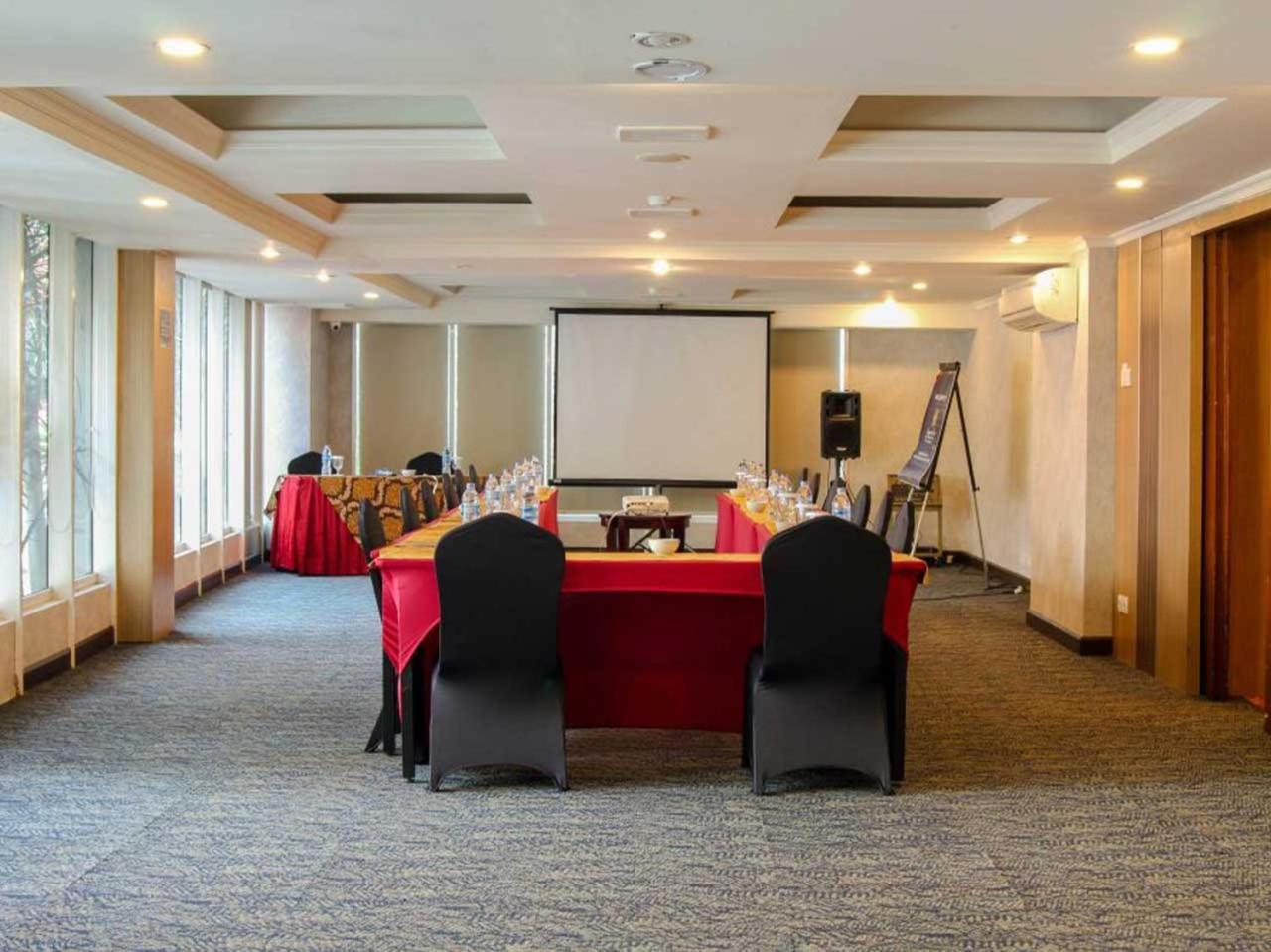 Sapphire Sky Hotel & Conference Serpong Zewnętrze zdjęcie