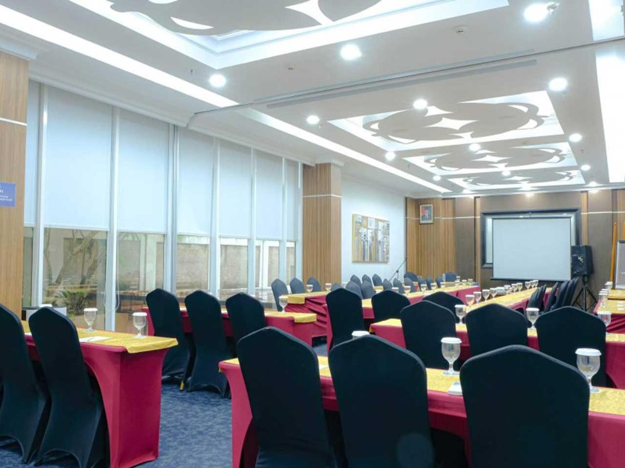 Sapphire Sky Hotel & Conference Serpong Zewnętrze zdjęcie