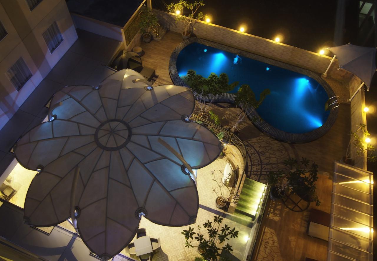 Sapphire Sky Hotel & Conference Serpong Zewnętrze zdjęcie