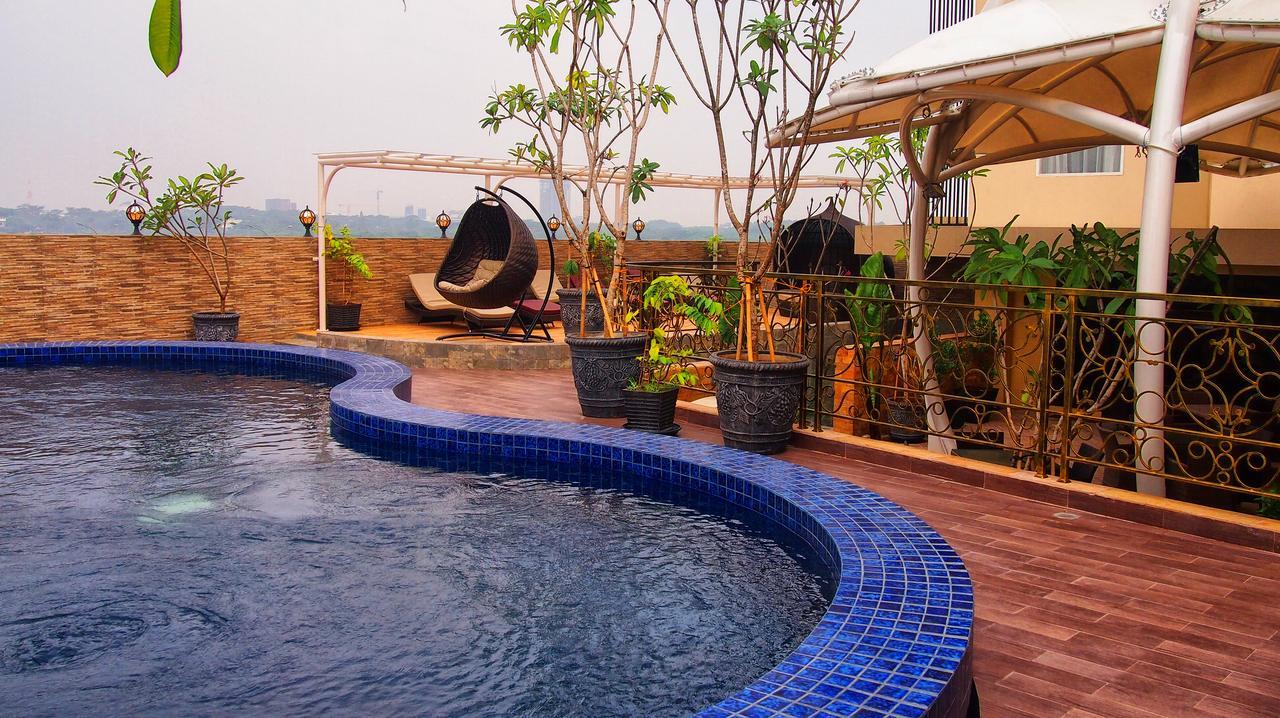 Sapphire Sky Hotel & Conference Serpong Zewnętrze zdjęcie