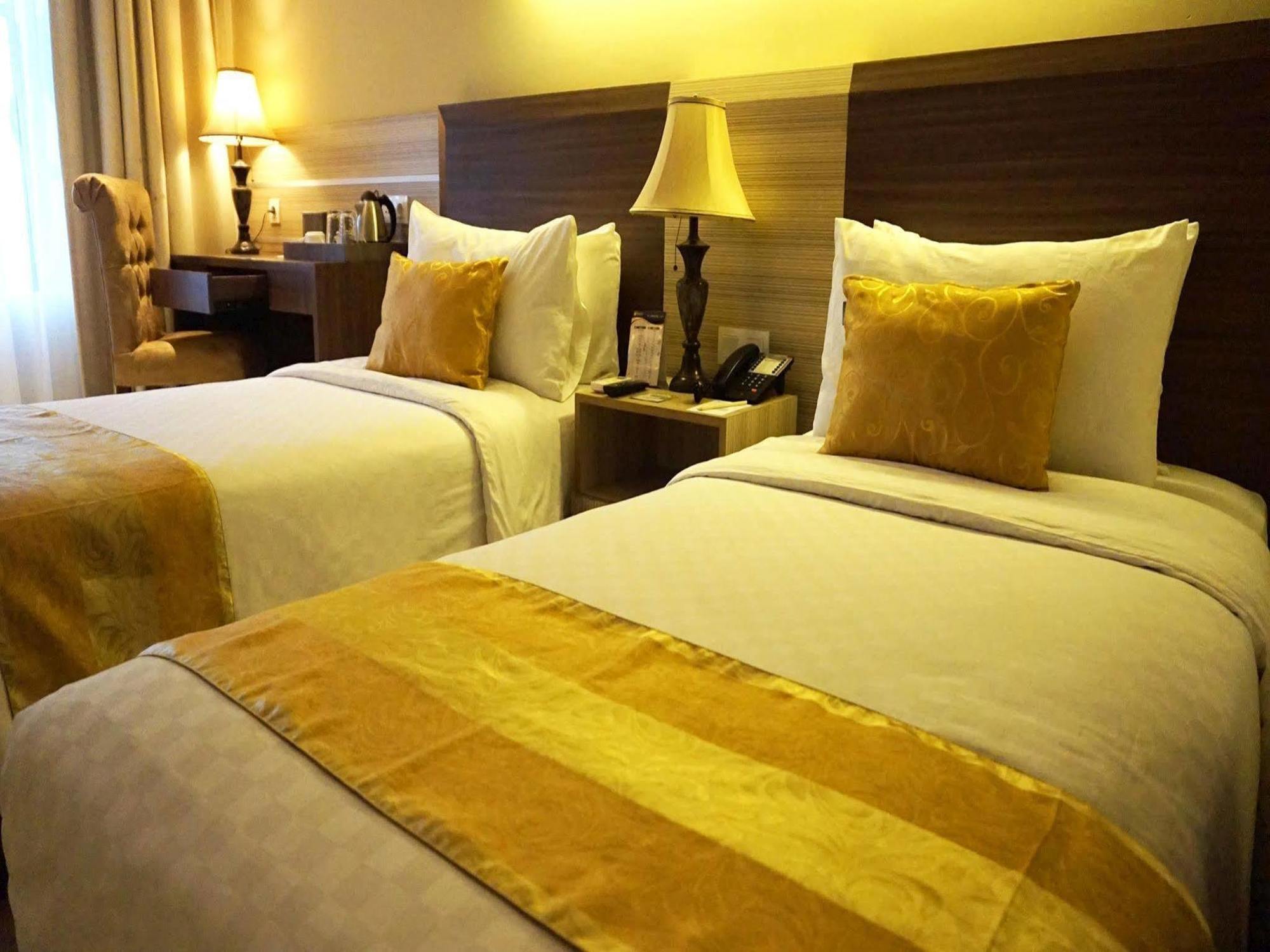 Sapphire Sky Hotel & Conference Serpong Zewnętrze zdjęcie