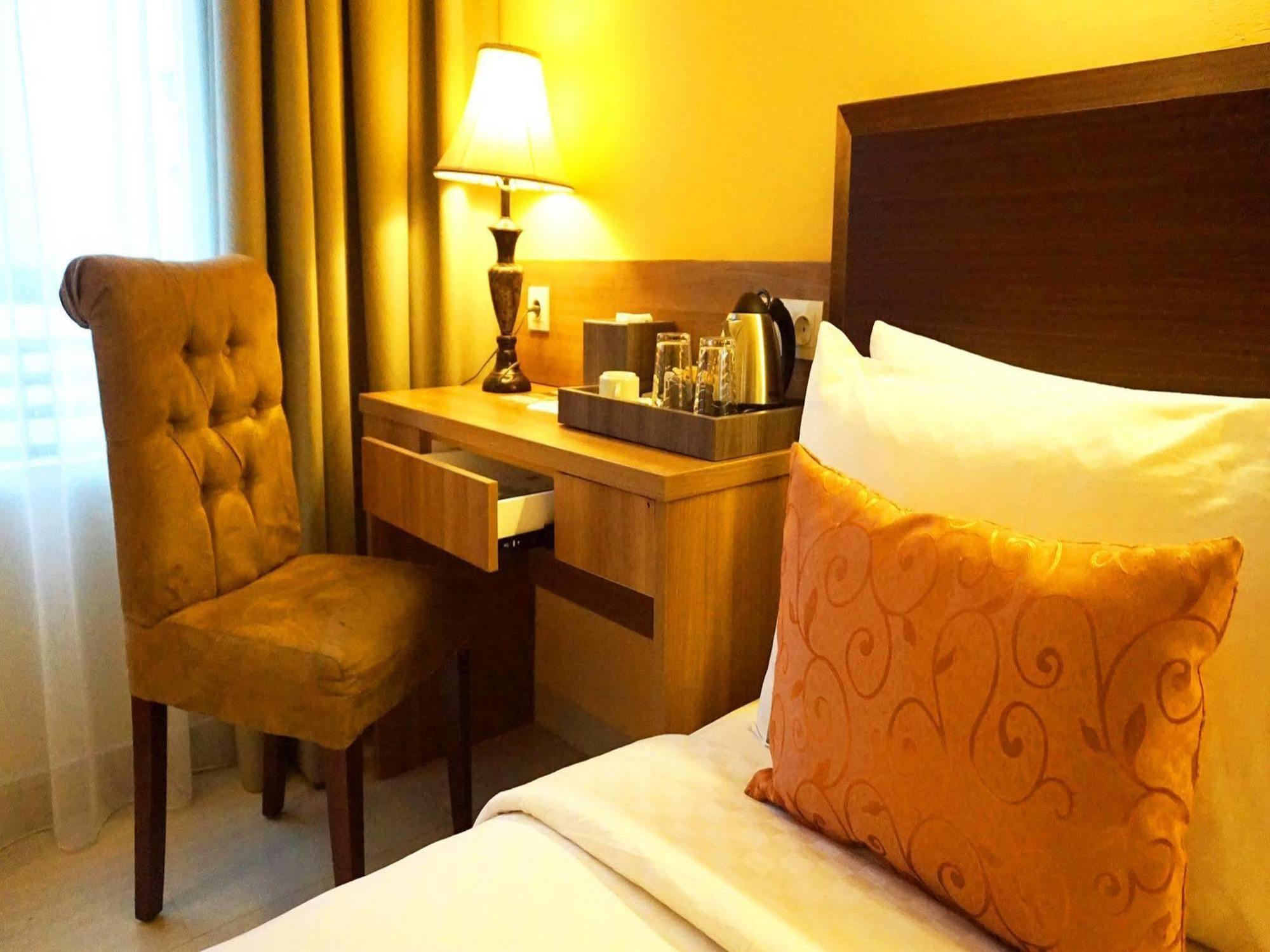Sapphire Sky Hotel & Conference Serpong Zewnętrze zdjęcie