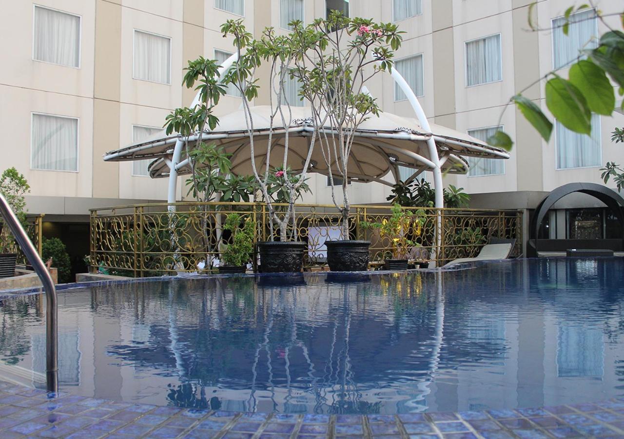 Sapphire Sky Hotel & Conference Serpong Zewnętrze zdjęcie